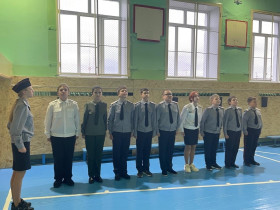 Строевая подготовка 6Б и 7В класса.