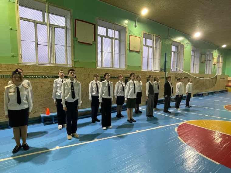 Строевая подготовка 6Б и 7В класса.